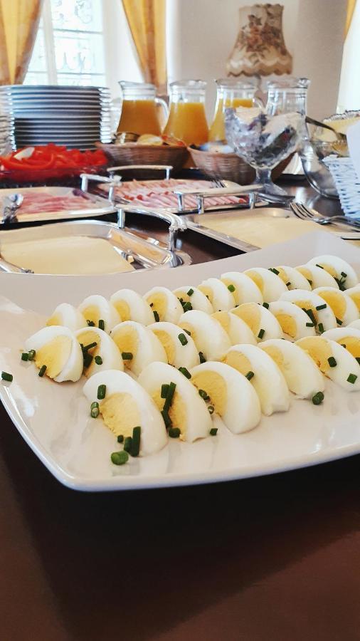 Napajedla 扎马克拿巴达尔旅馆酒店 外观 照片